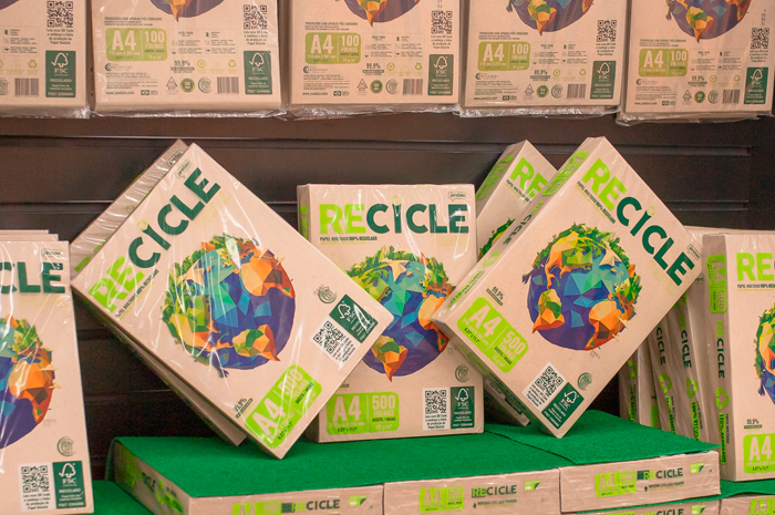 Papel Recicle Jandaia: papel multiuso, 100% reciclado e de baixo custo